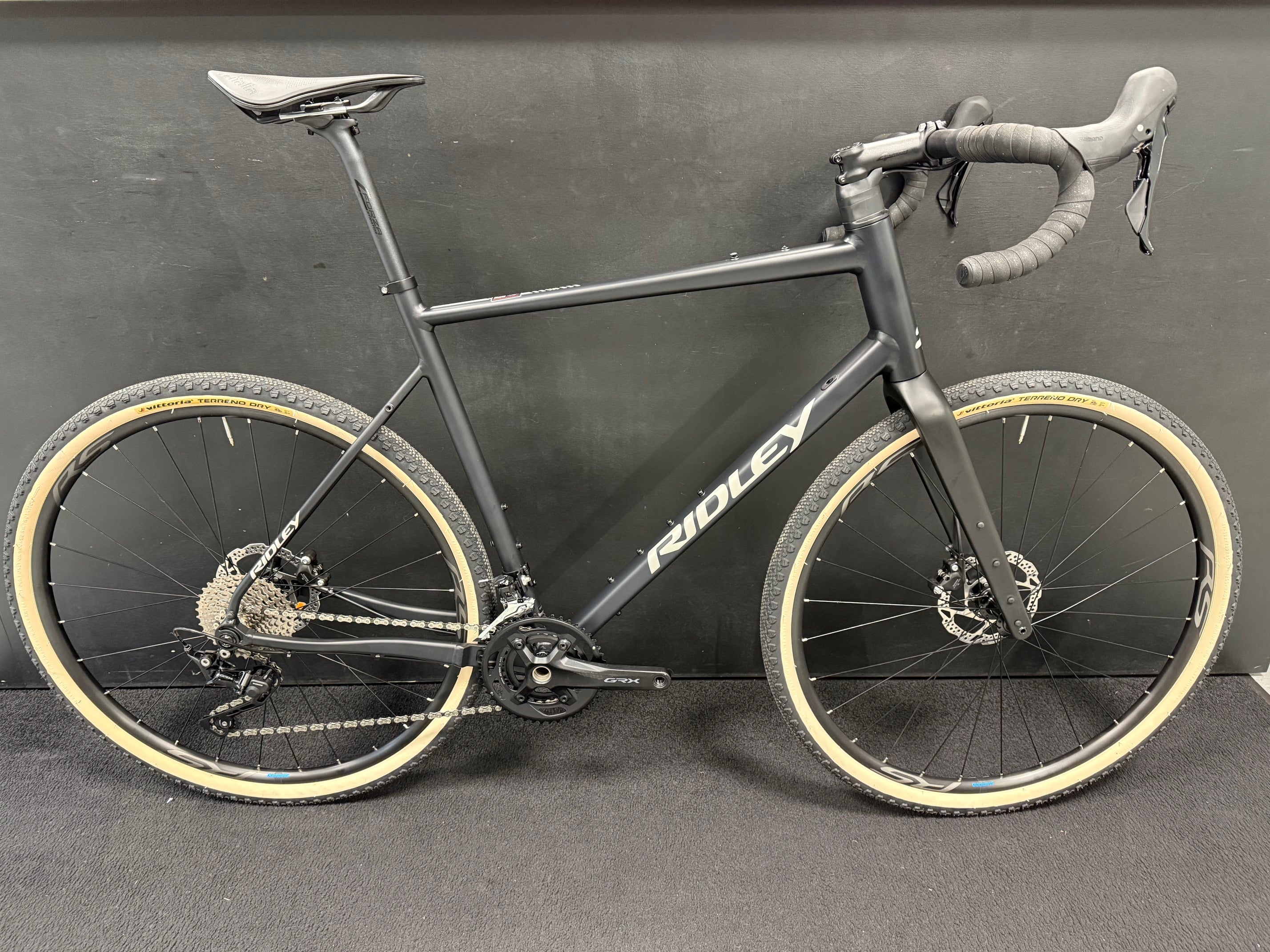 ridley kanzo aluminium gravel bike Wheel Ridley Kanzo Adventure Alu GRX400 2x10 (XL), black – BikeFanatics