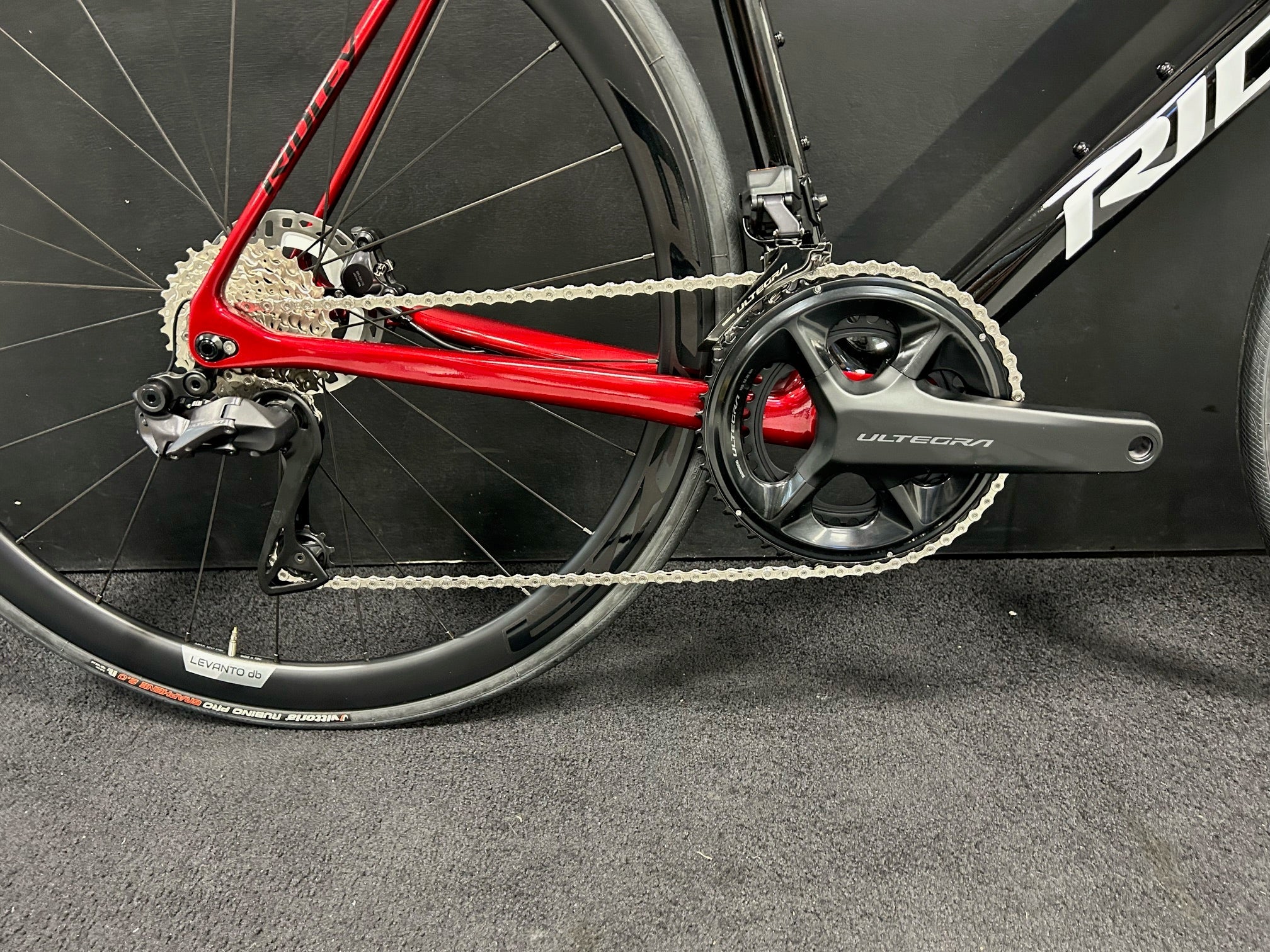 Ratas Ridley Fenix SLiC Ultegra DI2 (XL), must