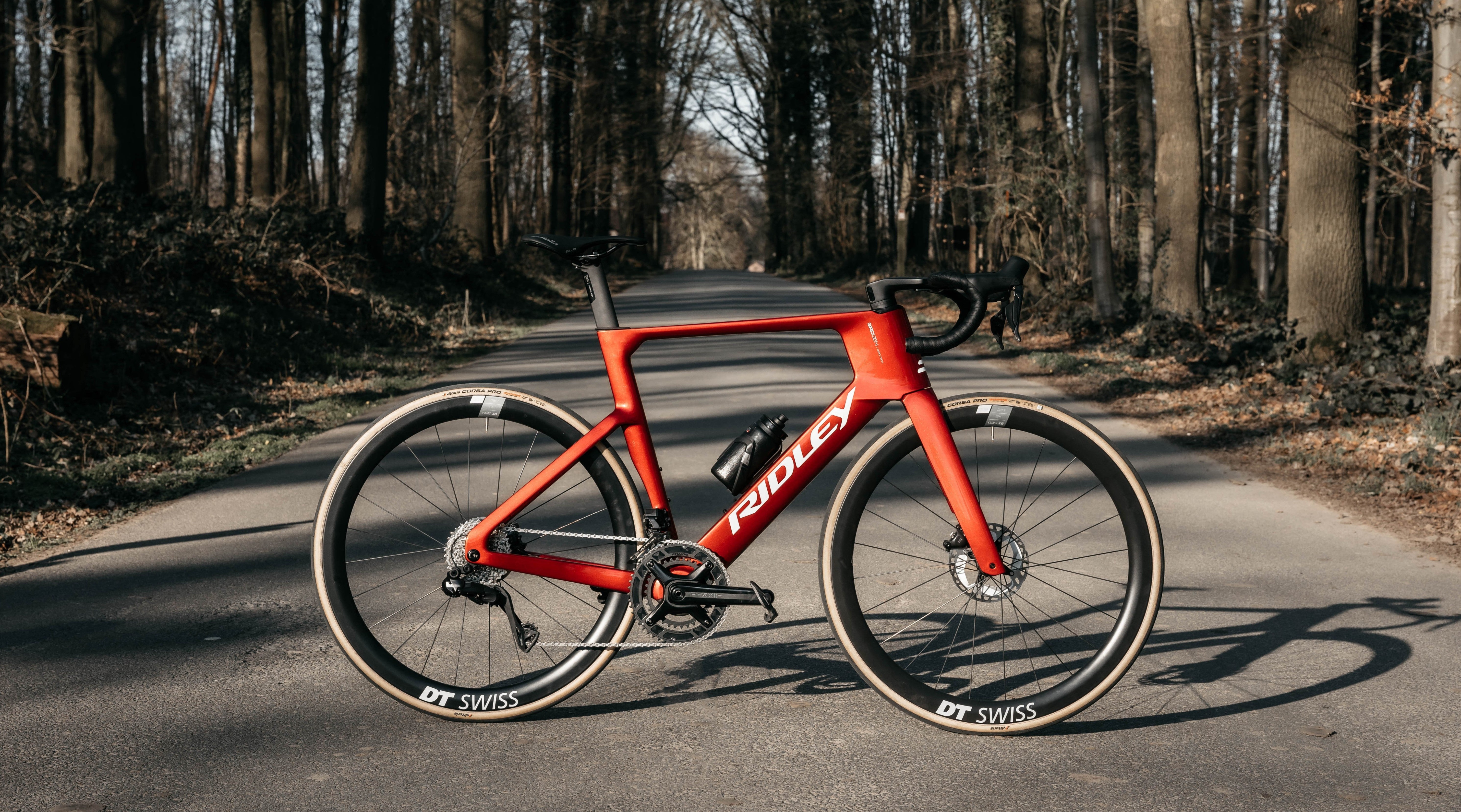 Ridley elektriline maanteeratas üllatab kerguse ja aerodünaamikaga