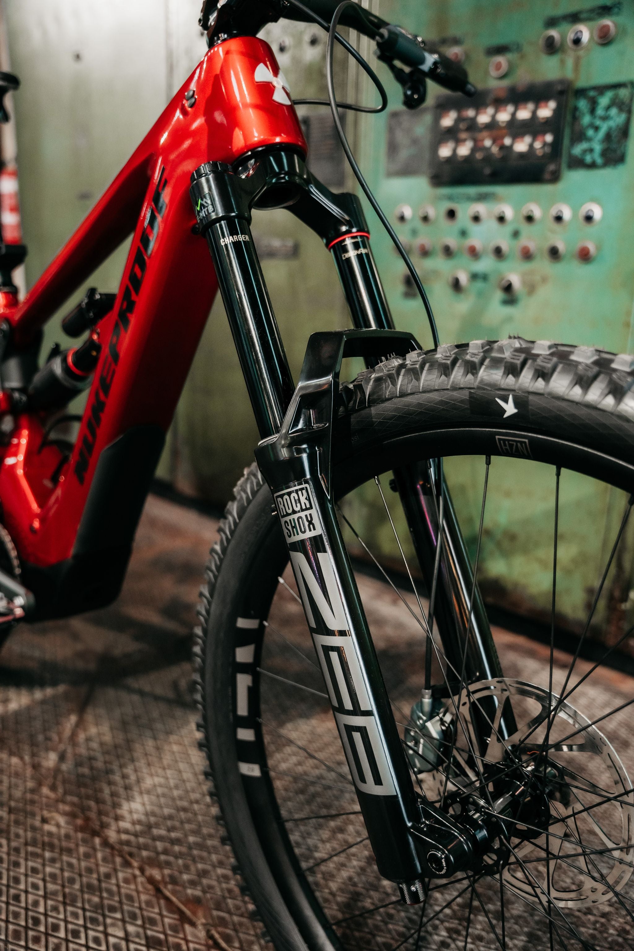 Ratas NUKEPROOF Megawatt 297 Pro T-GX (XL)