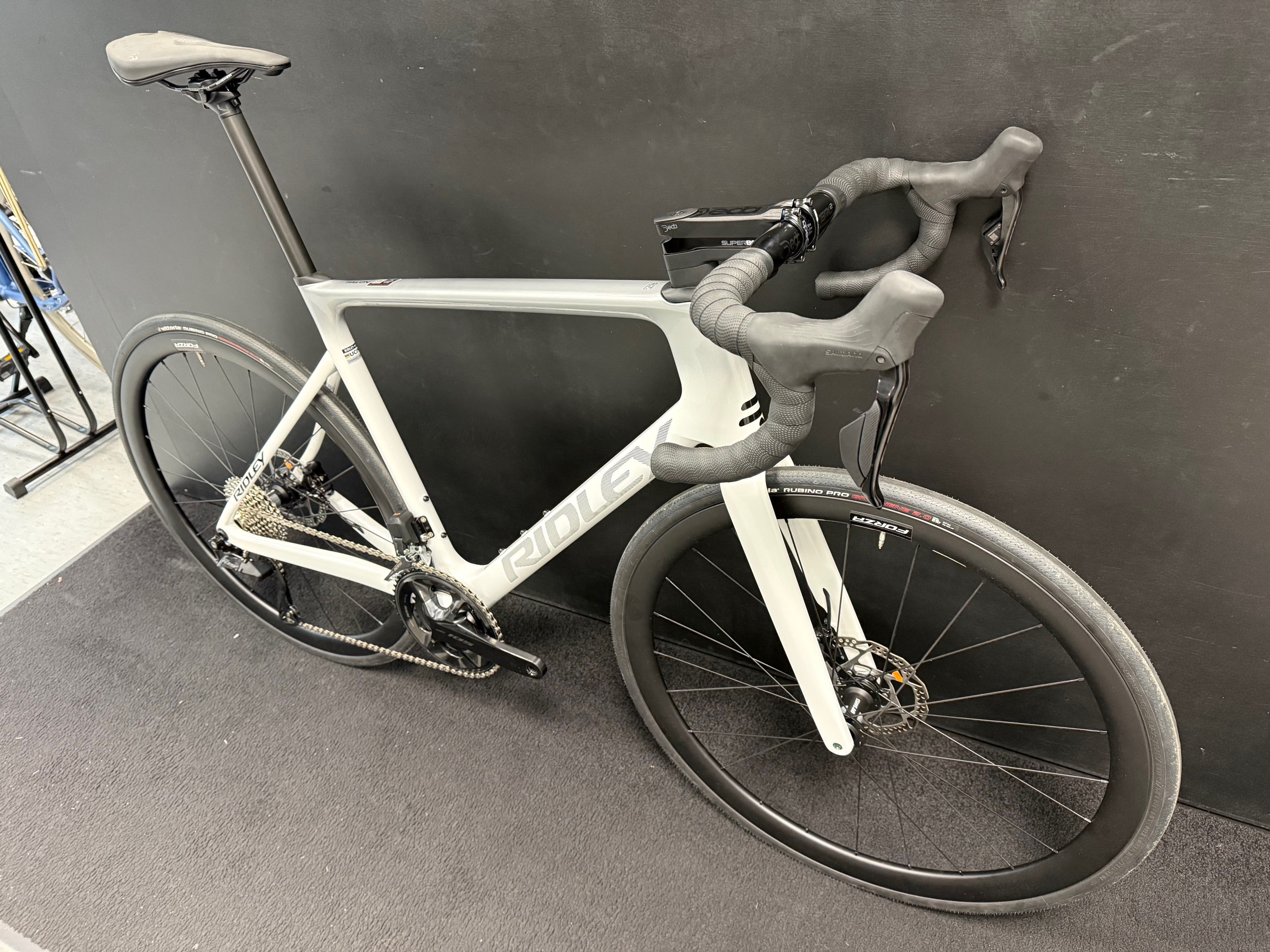 Ratas Ridley Falcn 105 DI2 (L), valge