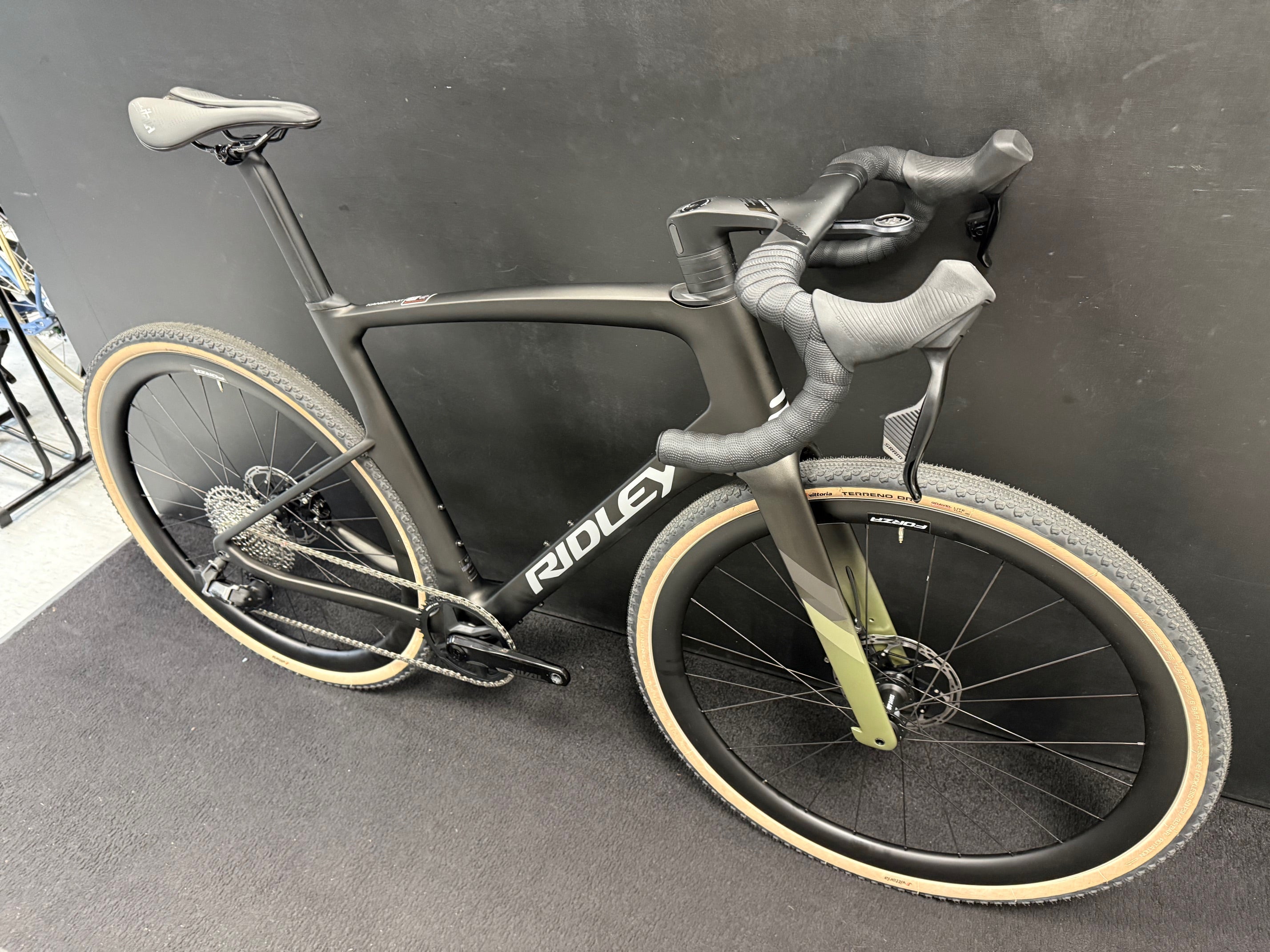 Ratas Ridley Kanzo Fast SRAM Rival XPLR 1x12 (M), must