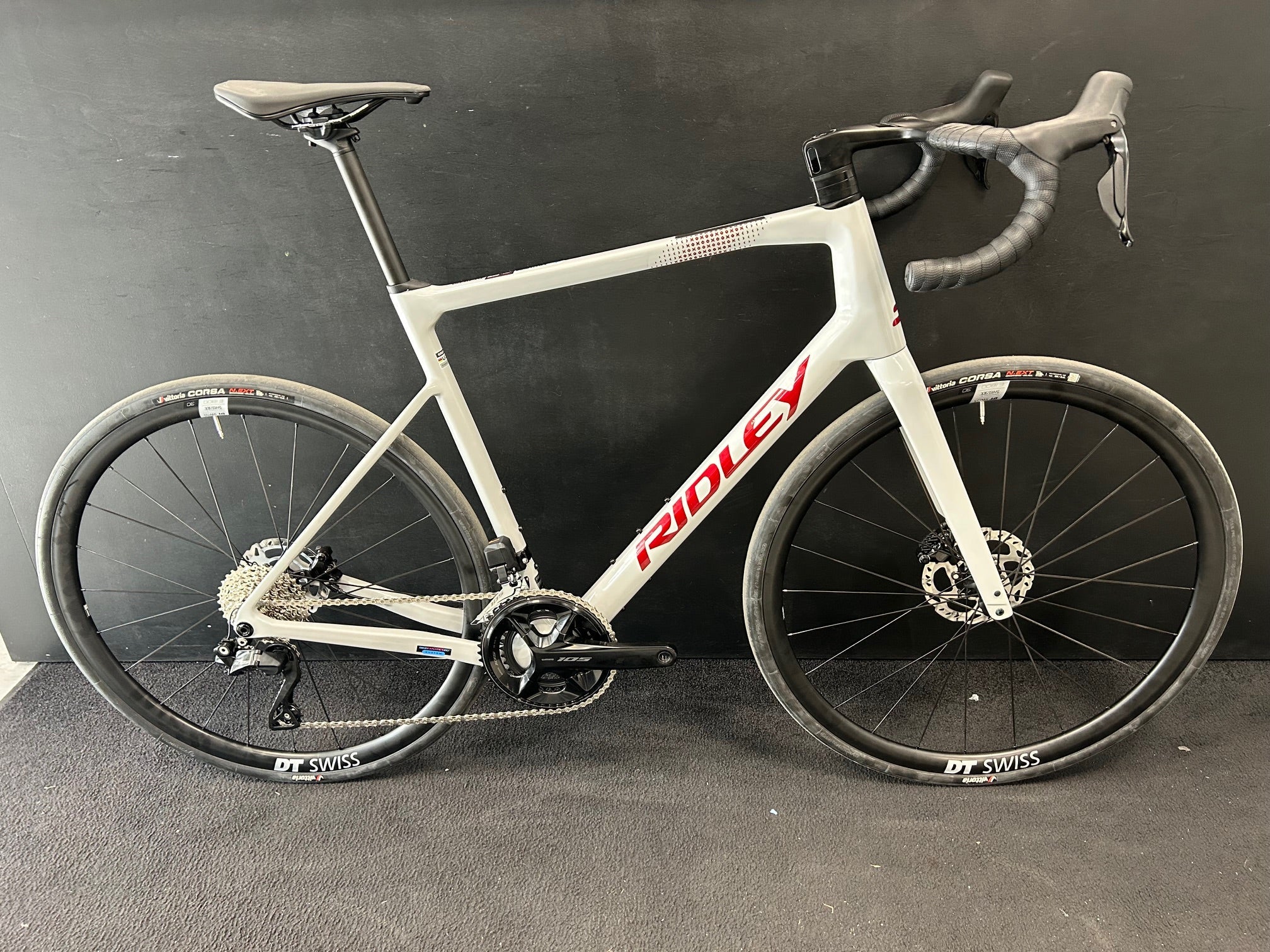 Ratas Ridley Grifn 105 DI2 2x12 (L), hall/punane