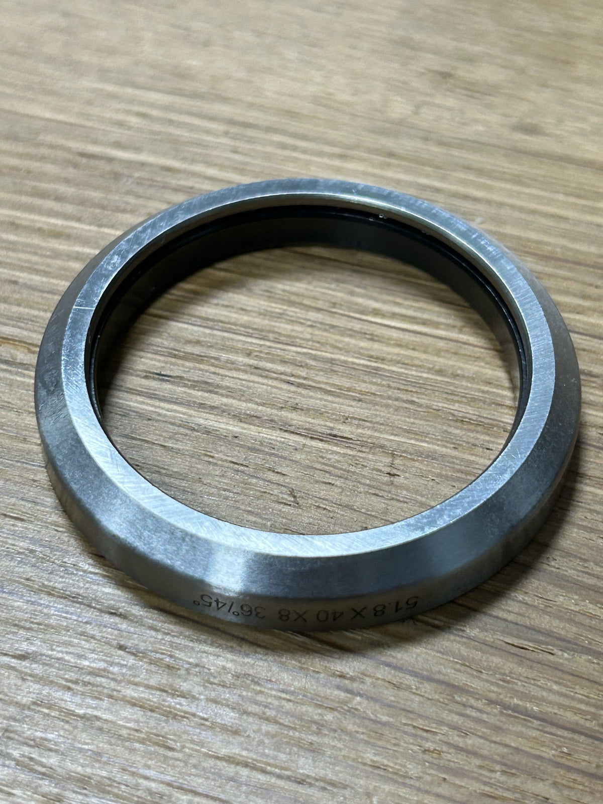 SGM-kaulalaakeri 1" 1/2 51,8 x 40 x 8 36°/45°