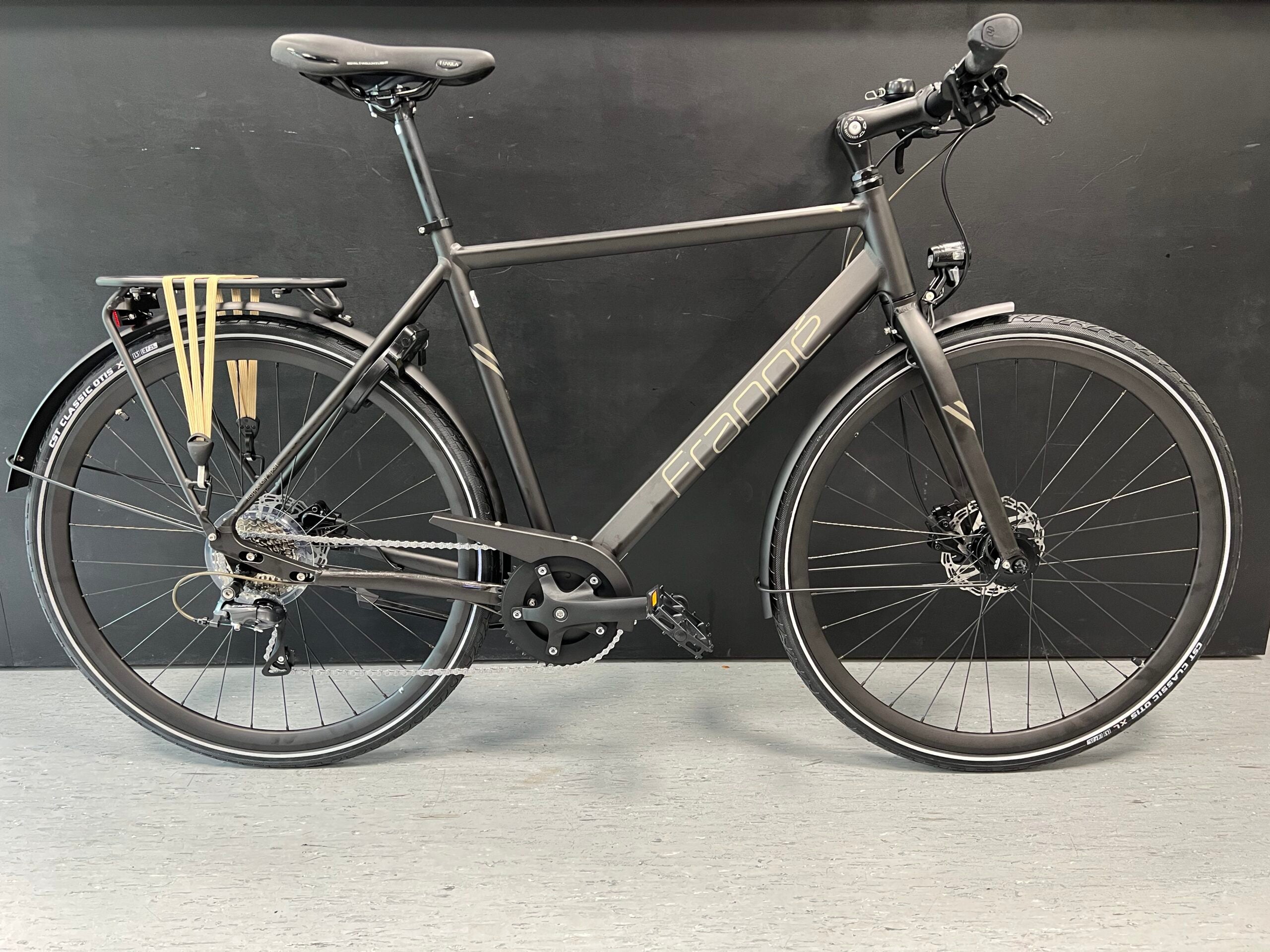 Ratas Frappe FSS 500 GENT 28x570G MATTE BLACK