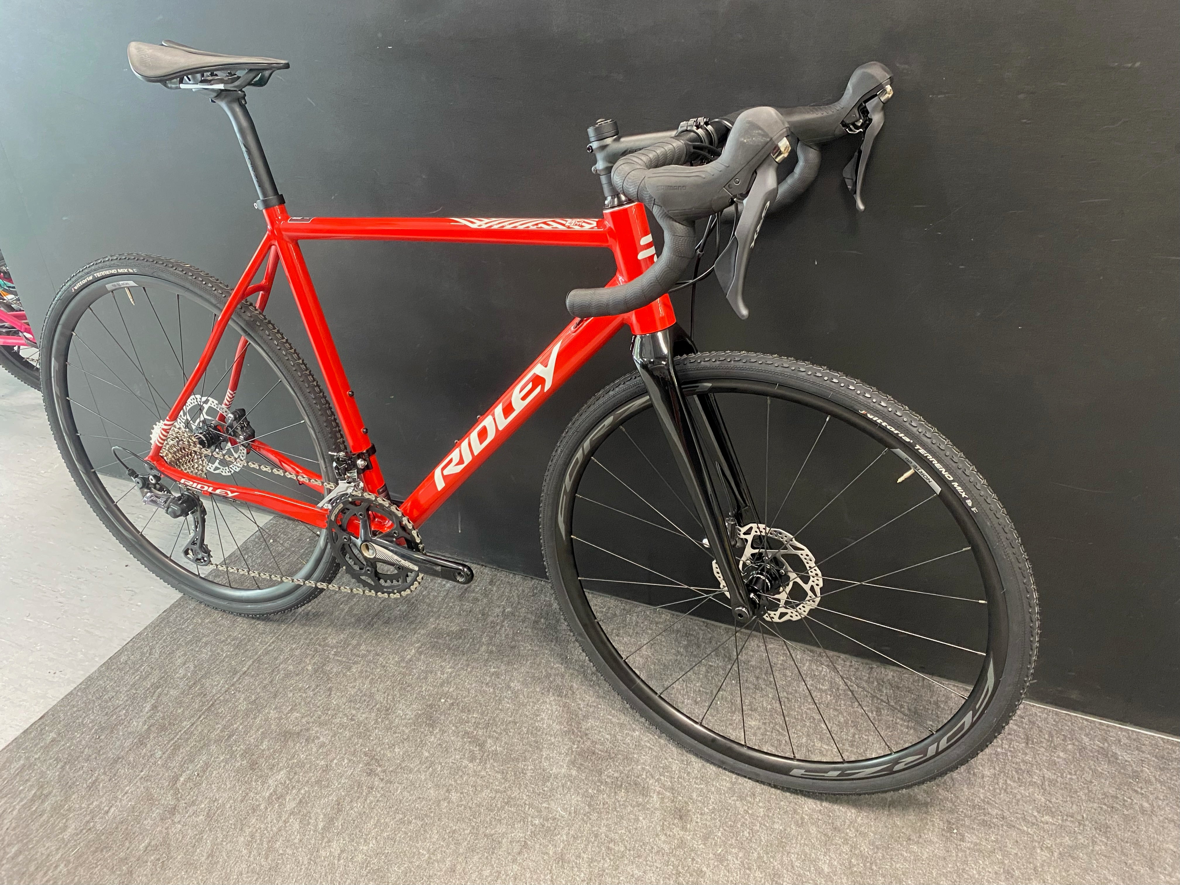 Ratas Ridley X-Ride Disc GRX 800 2x M, pun/valge